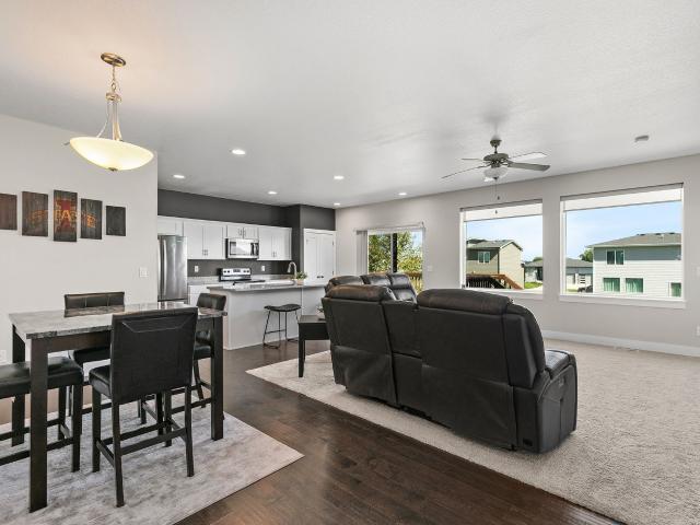 House for sale in Southbridge, Adel