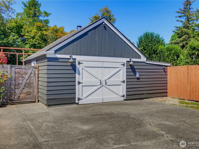 House for sale in Enumclaw, Washington