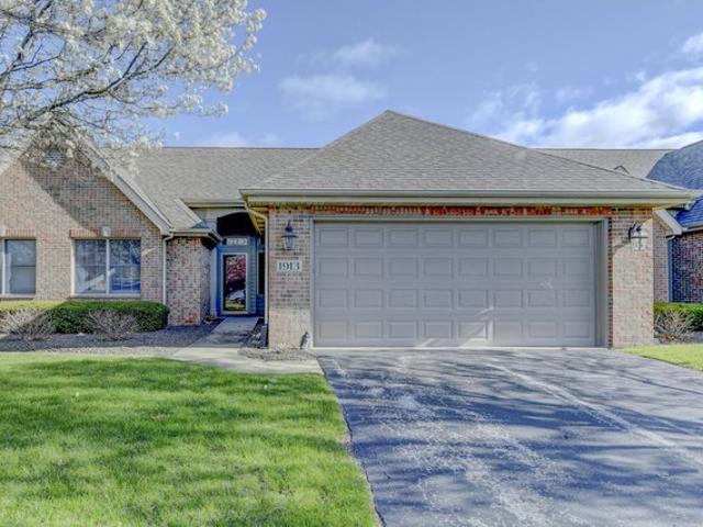 Townhouse for sale in Munster, Indiana