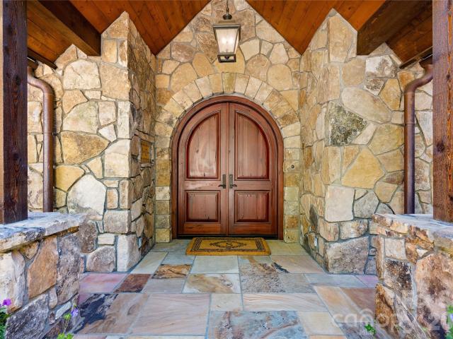 House for sale in Transylvania County, North Carolina