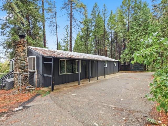House for sale in Pine Grove, California