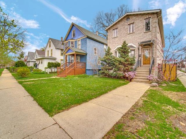House for sale in Evanston, Illinois