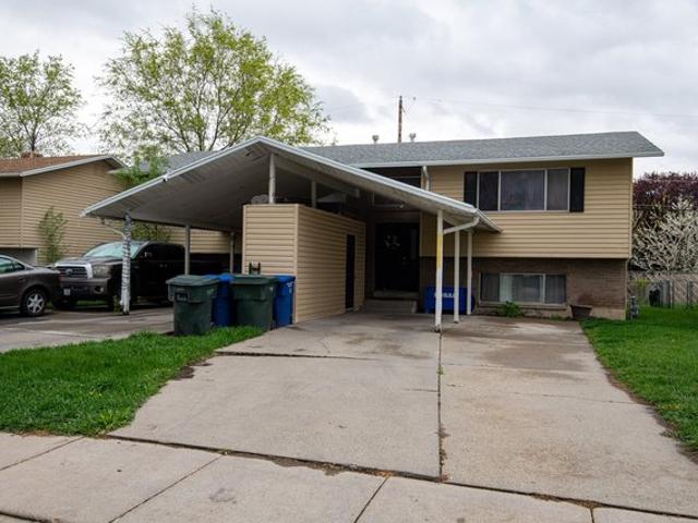 House for sale in West Valley City, Utah