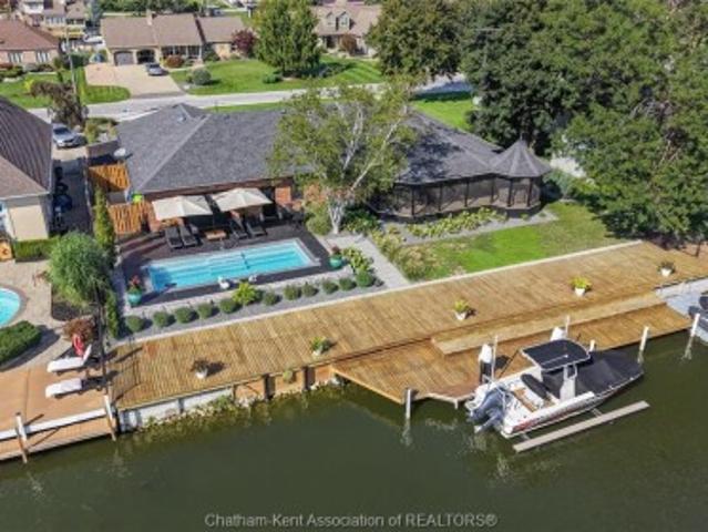 House for sale in Lakeshore, Ontario