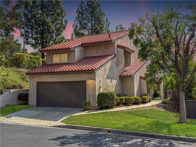 Townhouse for sale in Canoga Park, California