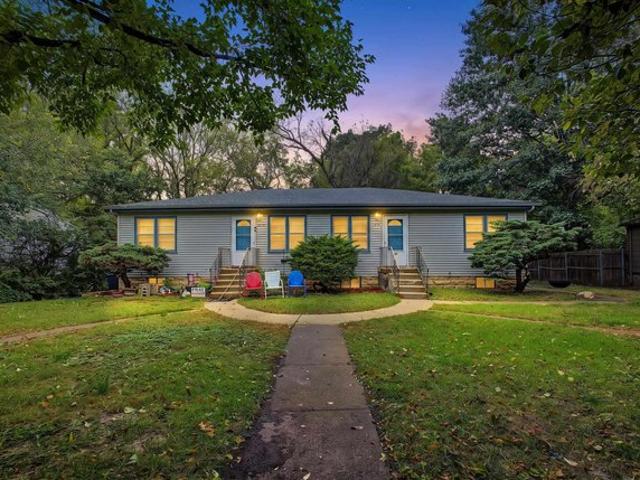 House for sale in Manhattan, Riley County