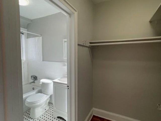 Apartment for rent in Ward 2, Washington