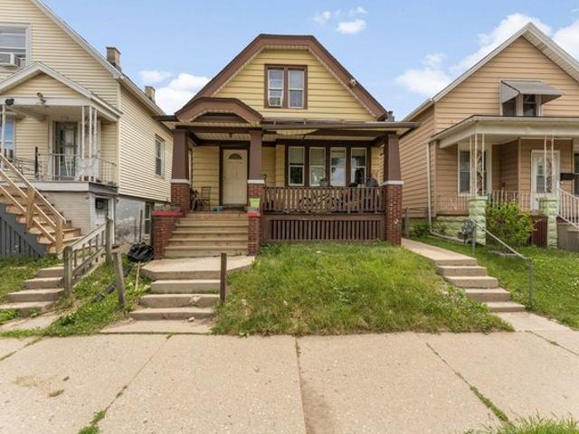 House for sale in Milwaukee, Wisconsin