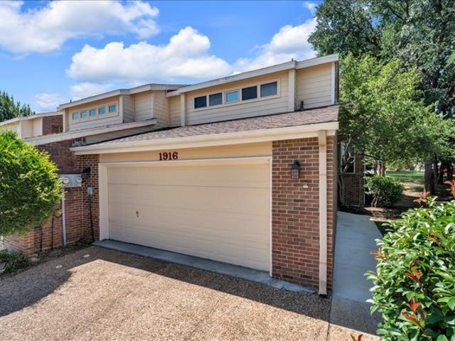 Condo for sale in Grapevine, Texas