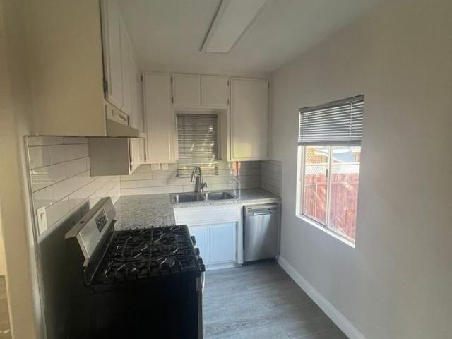Apartment for rent in Canoga Park, California