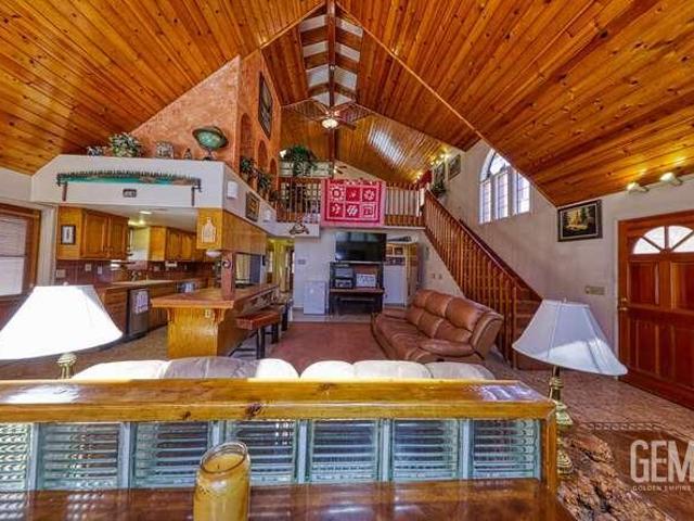 House for sale in Caliente House for sale in Caliente