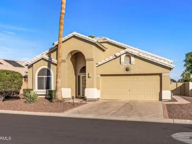 House for sale in Surprise