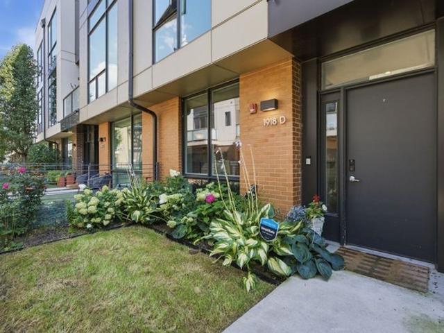 Townhouse for sale in Chicago Park, Illinois