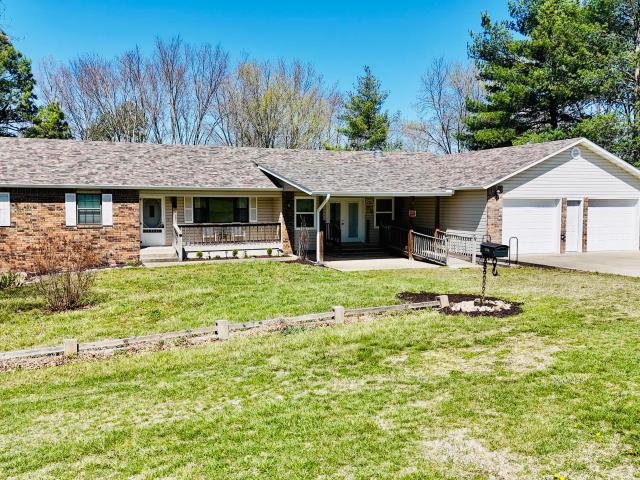 House for sale in Barry, Missouri