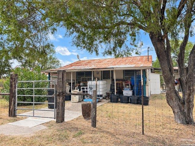 House for sale in Campbellton, Atascosa County
