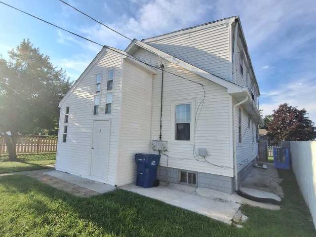 House for sale in Great Lakes, Illinois