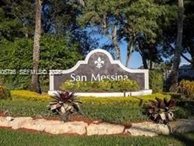 Townhouse for sale in Weston, Florida