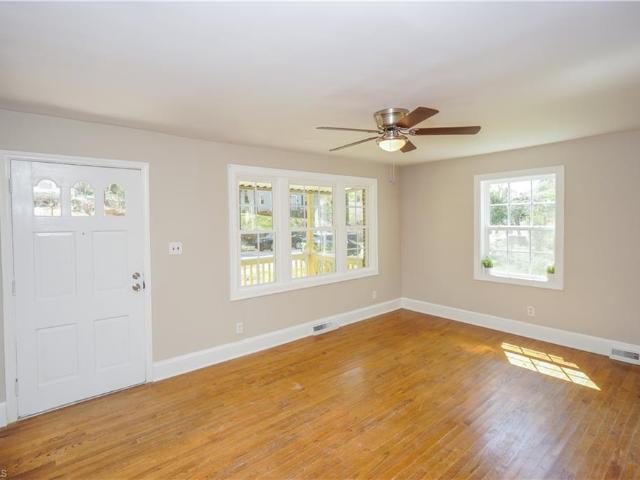 House for sale in Pfafftown, North Carolina