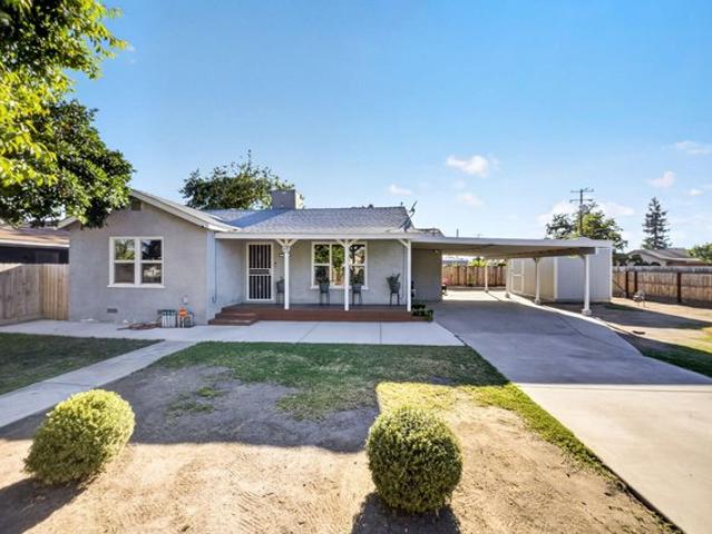 House for sale in Visalia, Tulare County