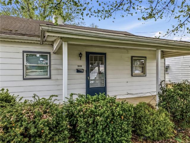 House for sale in Edinburg, Pennsylvania