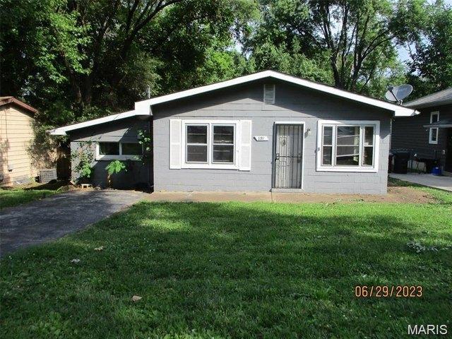 House for sale in Hazelwood, Missouri