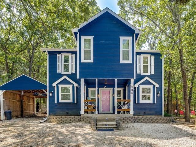 House for sale in Pottsboro, Texas