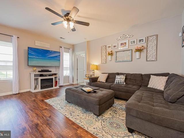 Condo for sale in Delaware