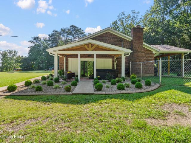 House for sale in Mount Washington, Kentucky