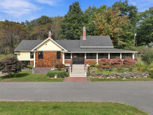 House for sale in Ashby, Middlesex County
