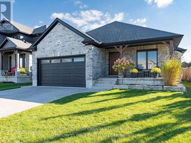 House for sale in Lucan-biddulph, Ontario