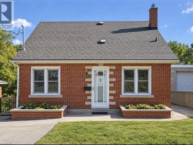 House for rent in Saint George's Neighbourhood Group, Guelph