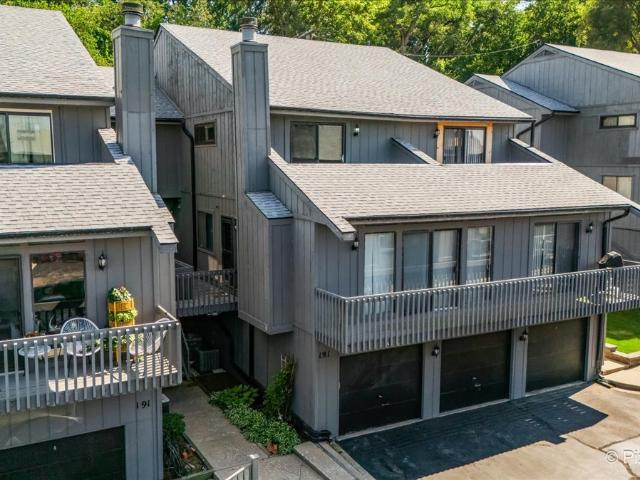 Townhouse for sale in Fox Lake, Illinois