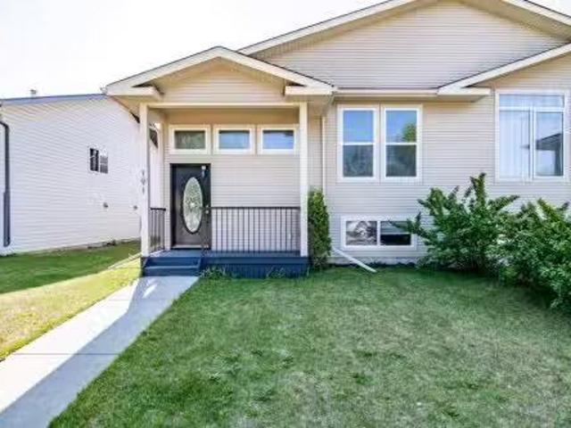 House for sale in Red Deer