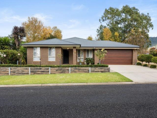 House for rent in Mount Beauty, Victoria