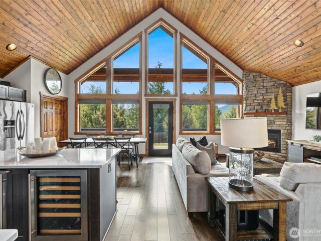 House for sale in Ronald