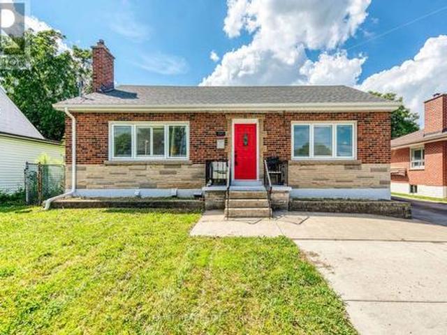 House for sale in Ancaster, Ontario