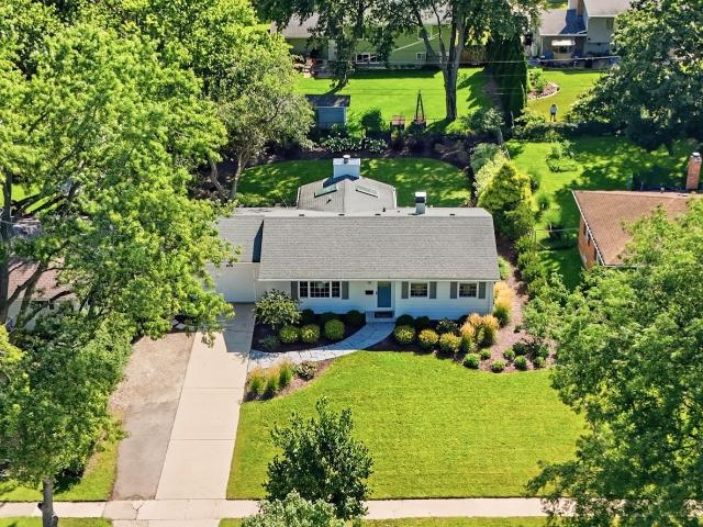 House for sale in Mchenry, Illinois