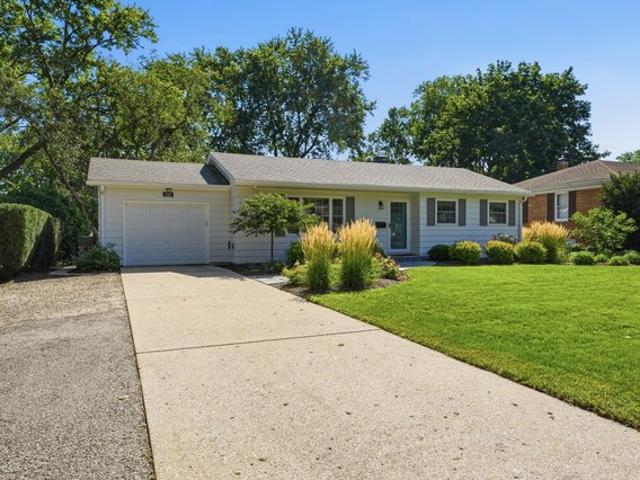 House for sale in Mchenry, Illinois