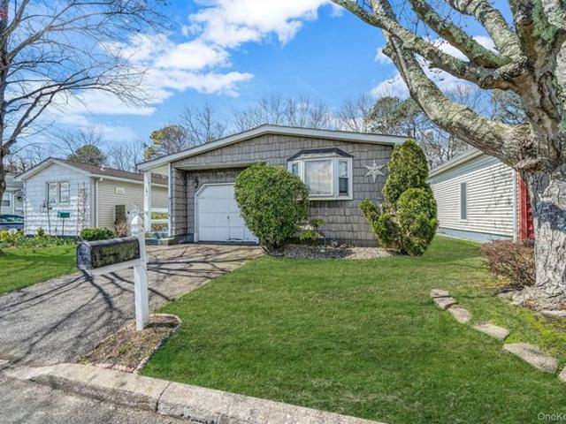 Condo for sale in Centereach, New York