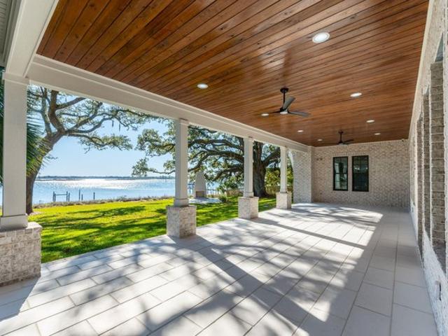 House for sale in Mary Esther, Florida