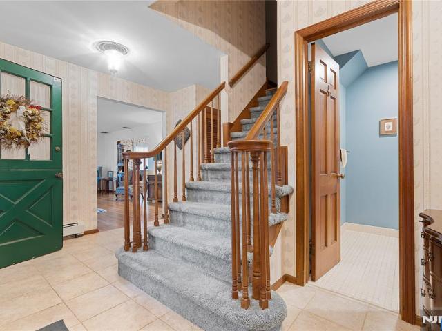 House for sale in Hillsdale