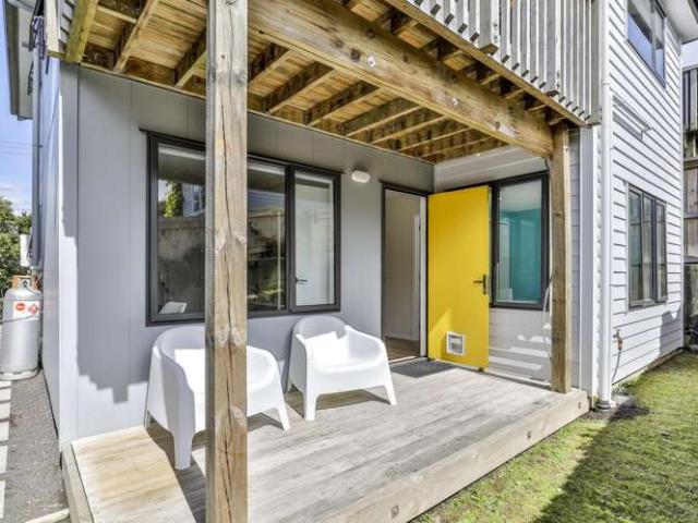 House for sale in Oratia, Oroua County