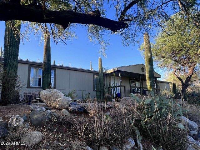 House for sale in Black Canyon City, Arizona