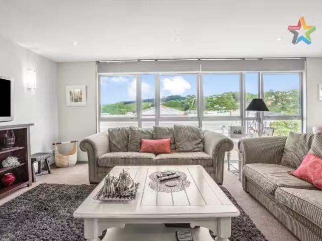 House for sale in Days Bay, Wellington