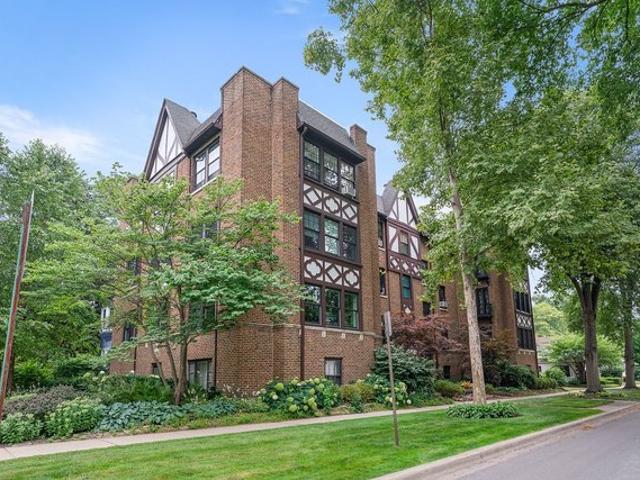 Condo for sale in Evanston, Illinois