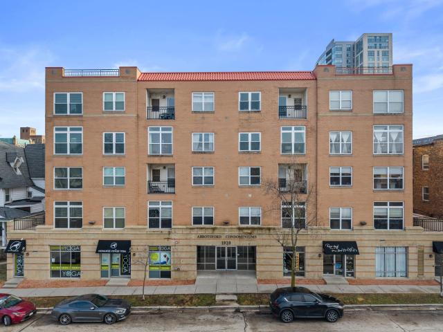 Condo for sale in Milwaukee, Wisconsin