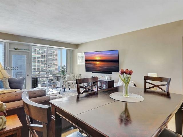 Apartment for sale in Fort Lauderdale Apartment for sale in Fort Lauderdale