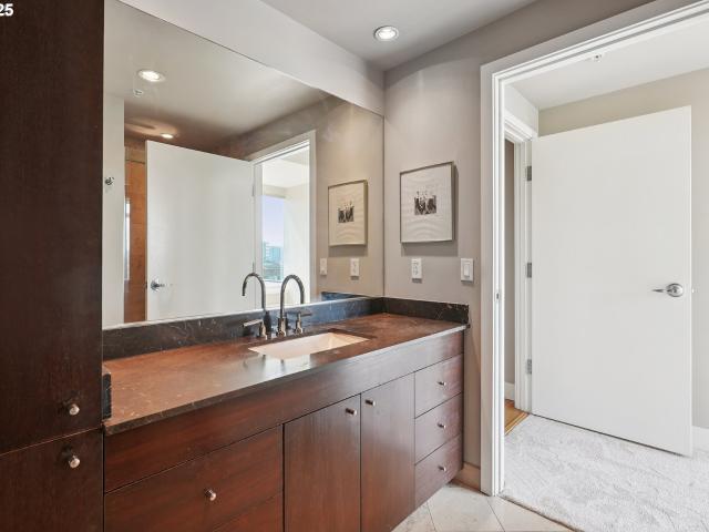 Condo for sale in Oregonia