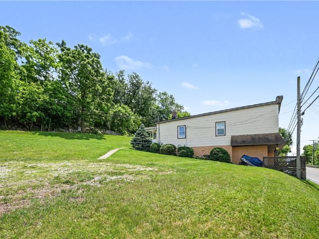 House for sale in Atlasburg, Pennsylvania