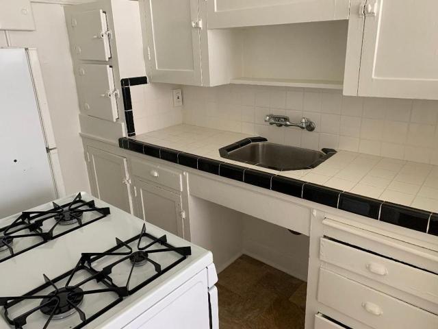 Apartment for rent in Canoga Park, California